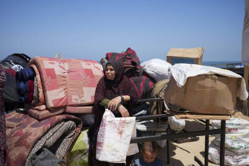 Ore decisive per Rafah: i carri armati israeliani dividono in due la città