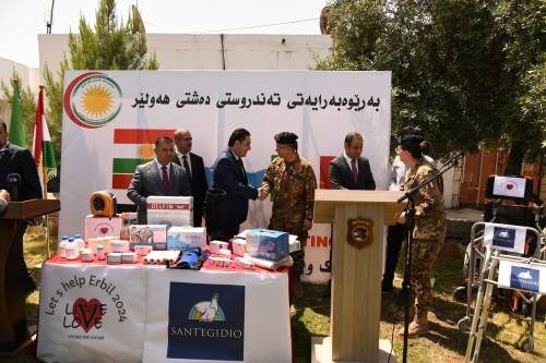 Donazioni del contingente italiano alle popolazioni del Kurdistan
