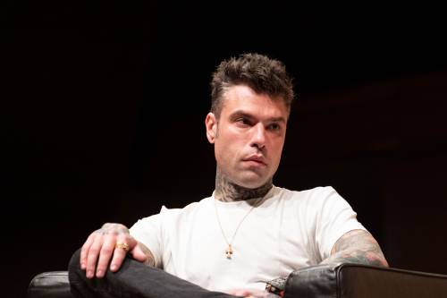 "Non c'ero". Ma Fedez finisce denunciato per il pestaggio a Iovino