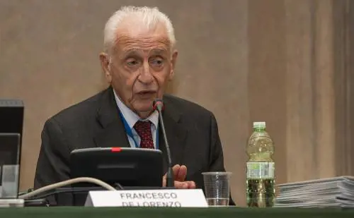"Disparità inaccettabili e troppa burocrazia. Sanità vicina al collasso"