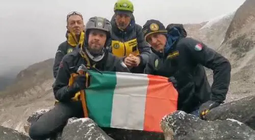 Missione della Guardia di Finanza in Bolivia: vetta di 5.310 metri rinominata "Cima Fiamme Gialle"