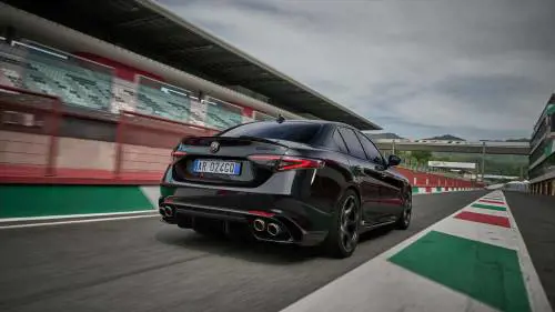 Alfa Romeo Giulia e Stelvio Quadrifoglio Super Sport, guarda tutte le foto