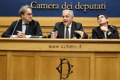 "Ora liberiamo Salis". Bonelli usa il caso Forti per far campagna elettorale