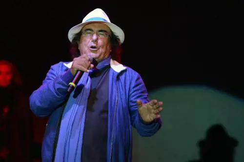 Al Bano stecca l'inno e si giustifica: "Così entusiasta che sono stato sopraffatto"