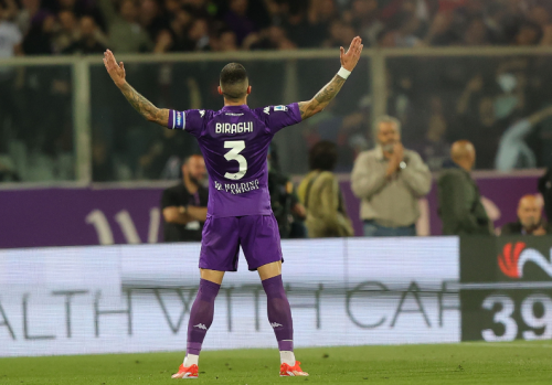 Parità con spettacolo in Fiorentina – Napoli: Biraghi e Kvara, un capolavoro a testa