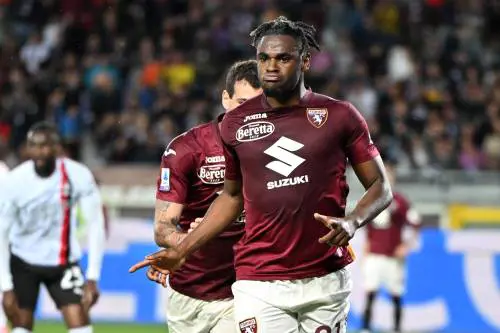 Il Milan affonda a Torino: ora i granata sognano l'Europa