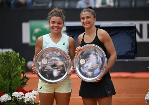 Tennis, il tie-break si tinge di rosa: Errani e Paolini trionfano in doppio