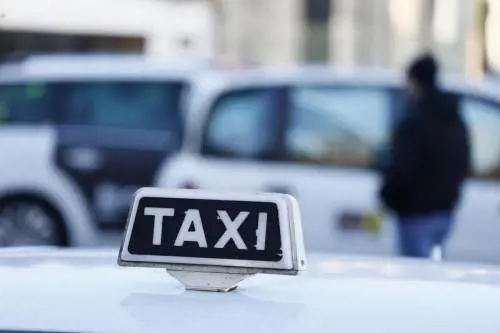 Taxi in sciopero per gli Ncc. "Ha aderito più del 90%". La Lega scettica sullo stop