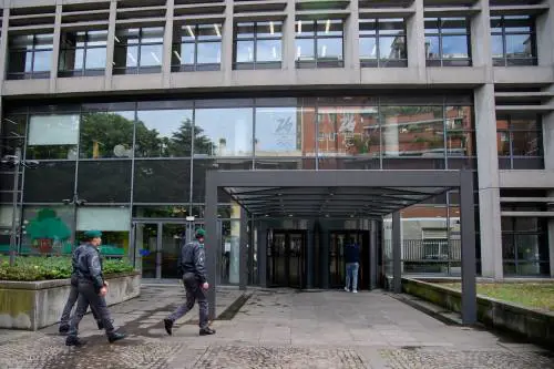 "Clientelismo su Milano-Cortina"