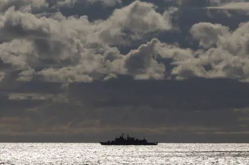 Alta tensione nel Baltico: nave russa spara razzi di segnalazione contro un elicottero tedesco