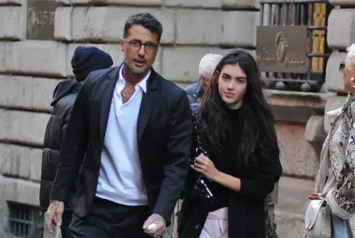 Fabrizio Corona padre per la seconda volta. Sara Barbieri è incinta: "Sogno una bimba"
