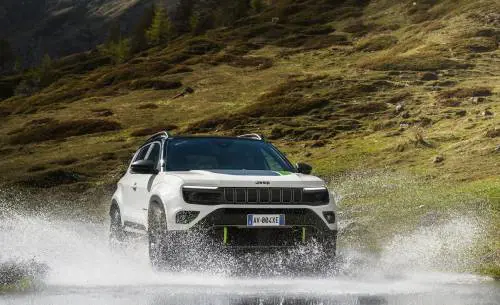 Jeep Avenger 4xe: la versione integrale per chi ama l'offroad