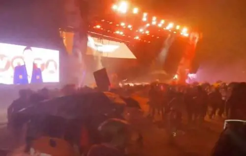 Messico, tragedia al comizio elettorale, crolla il palco: 9 morti e 63 feriti