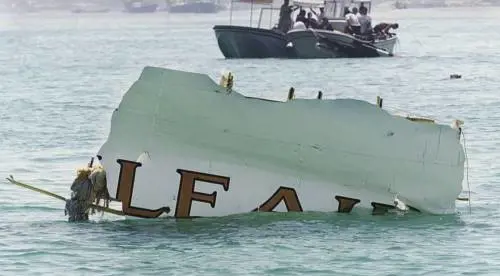 I piloti "disorientati", poi lo schianto a tutta velocità nel Golfo Persico. Tutti morti sul volo Gulf Air 072