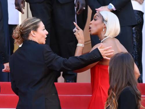 “Ho avuto i miei motivi…” Scatta la lite per Kelly Rowland sul red carpet di Cannes 