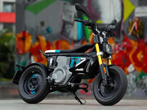 Nuovo BMW CE 02: l’eParkourer per la città 