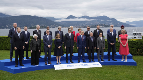 "Sostegno all'Ucraina nel 2025". L'accordo tra i ministri delle Finanze del G7