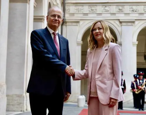 Meloni incontra Mustafa, leader Anp: "I nostri sforzi per il cessate il fuoco"