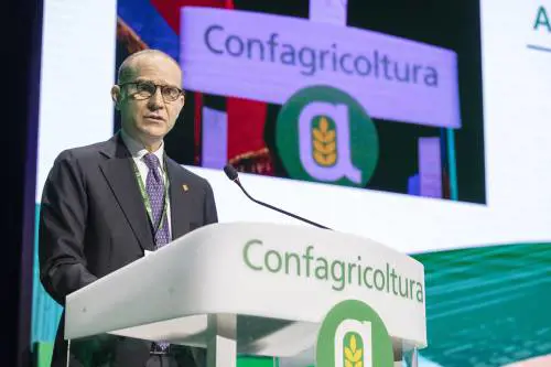 Dal latte sintetico ai diserbanti, faro sugli alleati di Confagricoltura