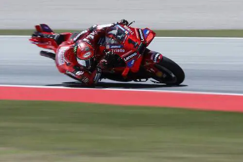 MotoGP, Bagnaia sorride: è sua la Sprint Race di Motegi, soltanto 4º Martin