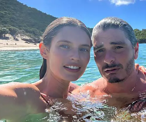 Bianca Balti ha un nuovo amore. Chi è Helly Nahmad, milionario e amico di Di Caprio