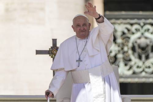 Il Papa e il no ai seminaristi gay. "Basta, c'è già troppa frociaggine"