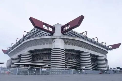 C'è uno sport che arranca ma si parla solo di nuovi stadi