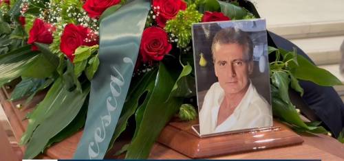 L'ultimo saluto ad Angelo Onorato, dopo i funerali restano i dubbi per una morte violenta