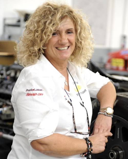 Monica Zanetti, la Lady F40 diventata leggenda per la Ferrari e il Made in Italy