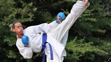 Il campione di karate Loris Comparin morto a 46 anni per una tonsillite