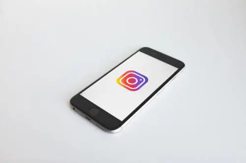 Rivoluzione Instagram: arrivano gli account per adolescenti. Come funzionano