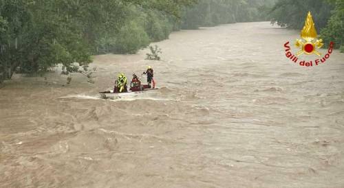 Travolti dal Natisone, le 4 chiamate al 112 e l'elicottero in ritardo: si indaga per omicidio colposo