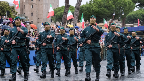 Niente "Decima" per gli incursori del Comsubin. E loro depositano le rose all'altare della patria