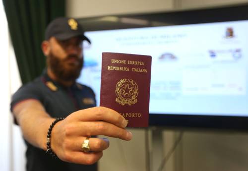 Passaporto, adesso si può fare in Posta. Ma non per tutti: chi non lo può richiedere