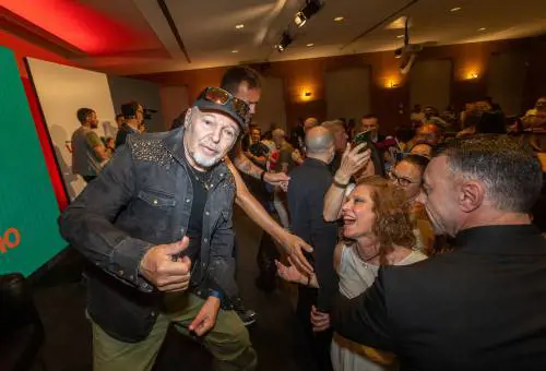 "Vasco Rossi sindaco". E lui ringrazia Milano: "Prima città a capirmi"