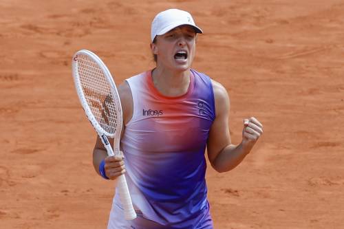 Roland Garros, Swiatek è la regina di Parigi: Paolini sconfitta in due set