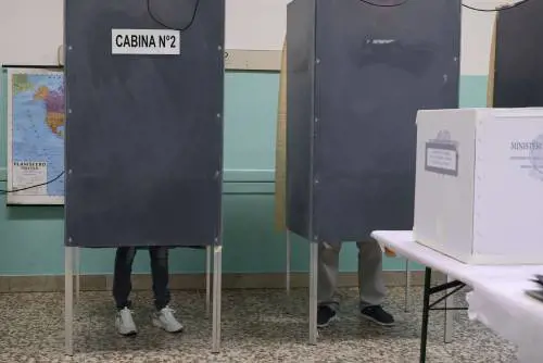 Elezioni europee, seggi aperti fino alle 23. Alle 19 affluenza al 40.86%
