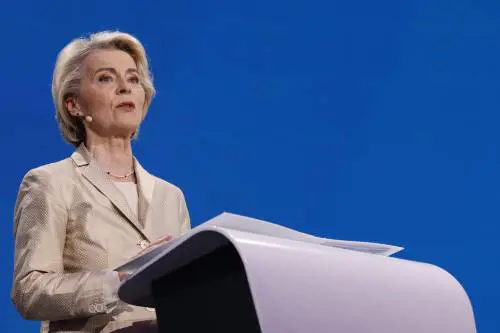 Gli ostacoli di Ursula per il bis: poche candidature di donne e i paletti da socialisti e Renew