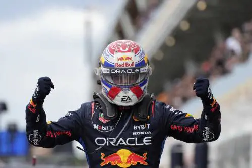 Verstappen torna a fare il Max nel giorno dello sprofondo rosso