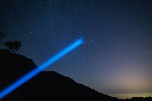 "Lanciato un oggetto sconosciuto". Lo strano mistero del volo cinese