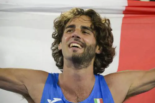 Gimbo e Jannik, i n°1 che parlano ai giovani