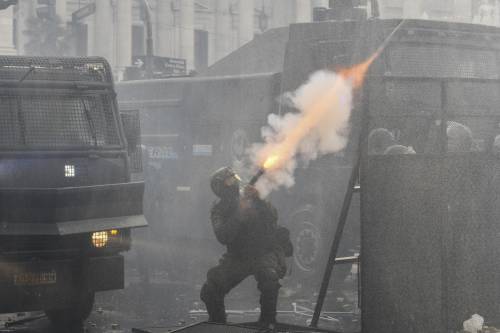 La rivolta di Buenos Aires contro Milei: le foto degli scontri