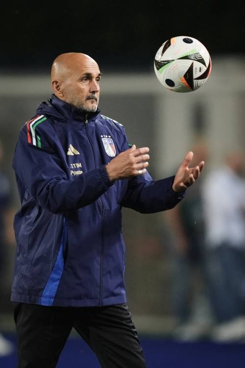 La vigilia di Spalletti: "Per gli italiani noi siamo gli eroi e i giganti". Poi torna sulla polemica sulla Playstation