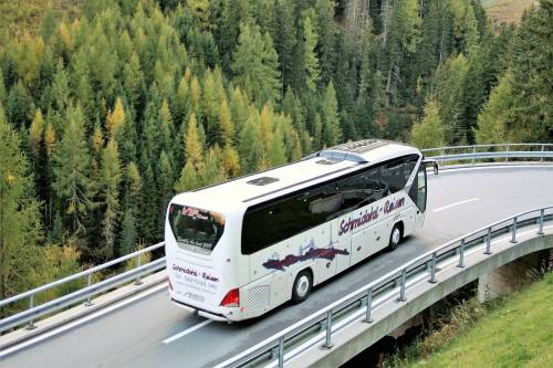 Incastrato nel bagagliaio dell'autobus, l'incredibile "viaggio" di un 20enne