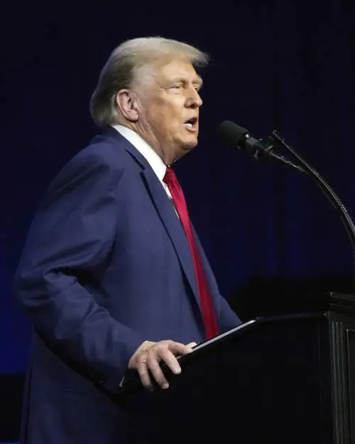 "Brava Meloni, hai anche orientato Biden...". Trump elogia la premier per il successo del G7