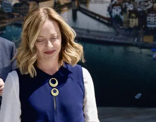 "Stop a cittadini di serie A e B". Meloni smonta le bugie delle opposizioni