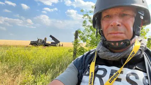 "Le forze armate vanno tutelate. E un politico dovrebbe congedarsi"
