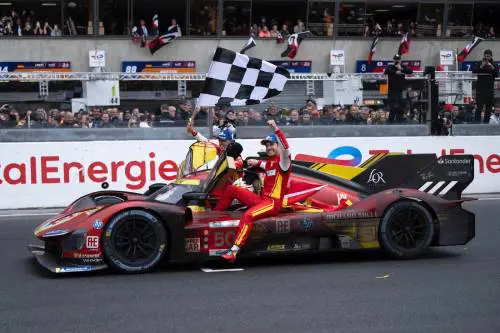Ferrari trionfa alla 24 Ore di Le Mans danzando sull’acqua e domando gli avversari