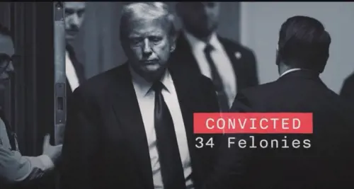 "È un pregiudicato". E Biden "investe" 50 milioni contro Trump