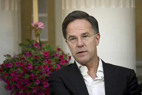 Rutte (e gli Stati Uniti) avvicinano Kiev alla Nato. "Sostegno all'Ucraina"